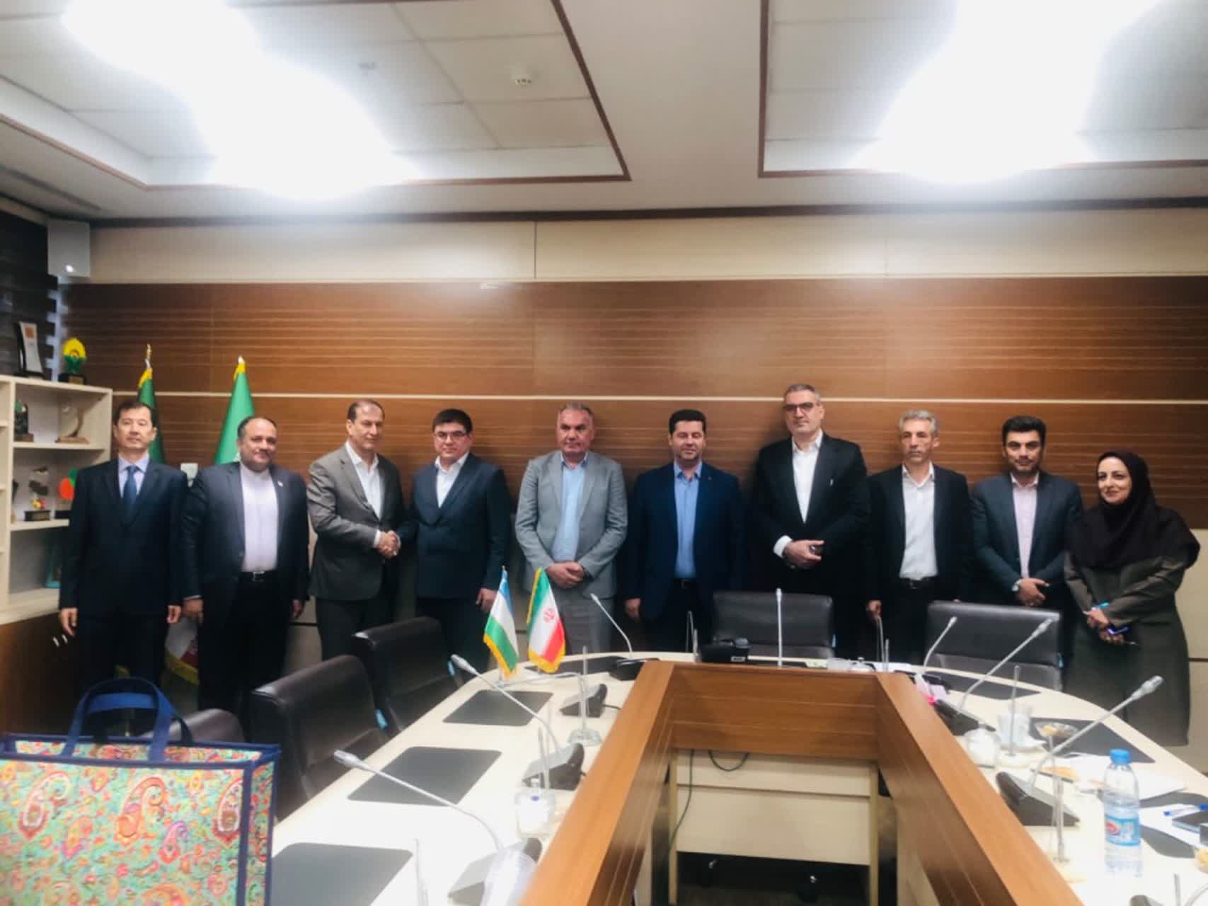 دیدار سفیر ازبکستان با دکتر برومندی معاون وزیر در امور باغبانی